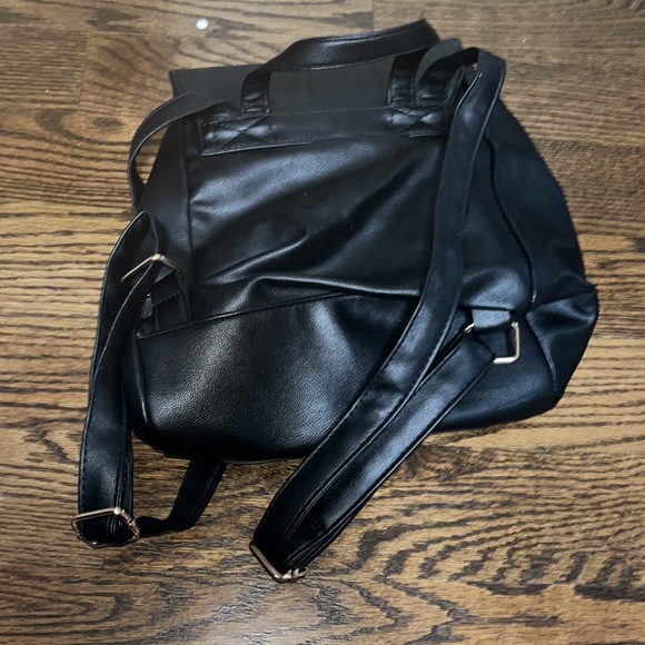 Small backpack - Picture 4 of 8